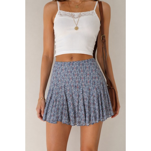 Hollister Dresses & Skirts - Hollister Y2K Blue Red Medallion Print Mini Skirt Womens Small Boho